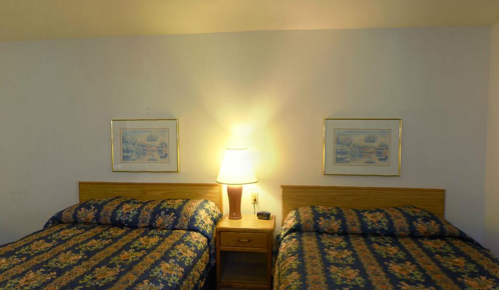 Rodeway Inn ブレイナード エクステリア 写真