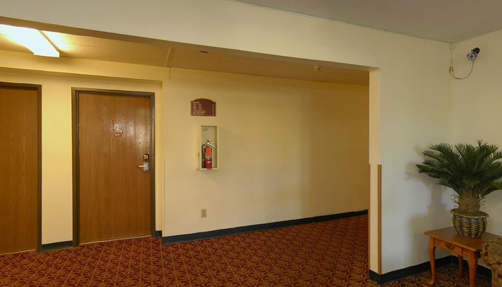 Rodeway Inn ブレイナード エクステリア 写真